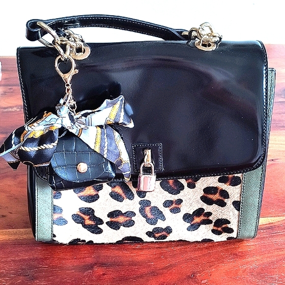 Vegan Leather Black Women's Keys Holder Bag. New - Picture 4 of 4